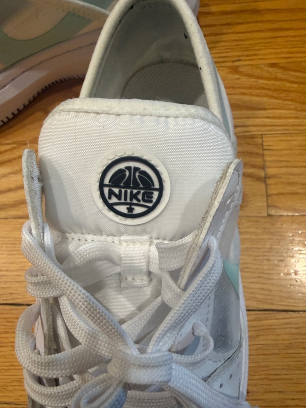 Nike Women's White Sneakers with Mint Swoosh - Picture 2 of 6